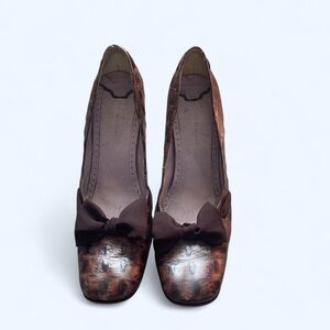 Brown leather crocodile embossed high heels with bow detail by Nine West 9.5